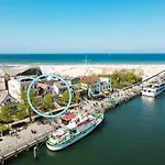 Kapitaenshaus In Wasserlage! Traumapartments Warnemuende