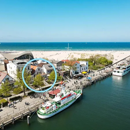 Kapitaenshaus In Wasserlage! Traumapartments Warnemuende