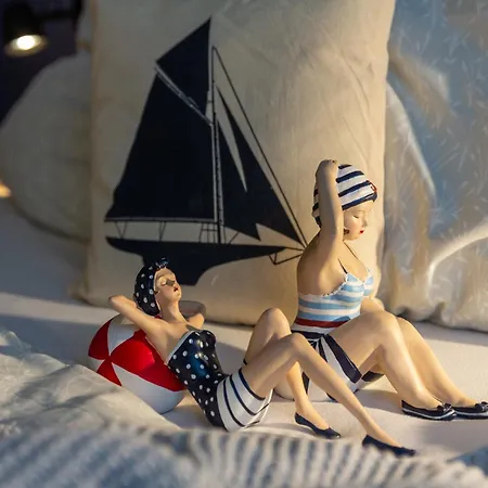 Kapitaenshaus In Wasserlage! Traumapartments Warnemuende Apartman *