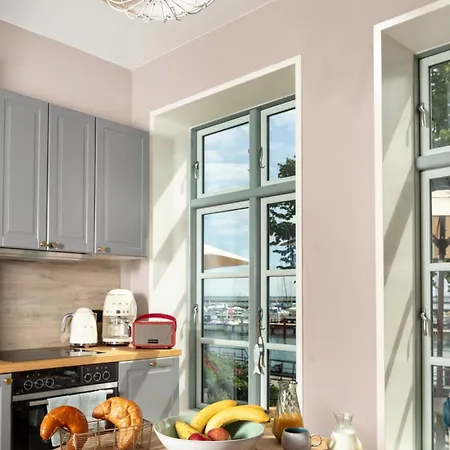 Kapitaenshaus In Wasserlage! Traumapartments Warnemuende * Rostock